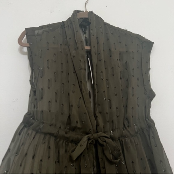 EXPRESS - Metallic Short Sleeve Maxi Cover-Up - Picture 3 of 4